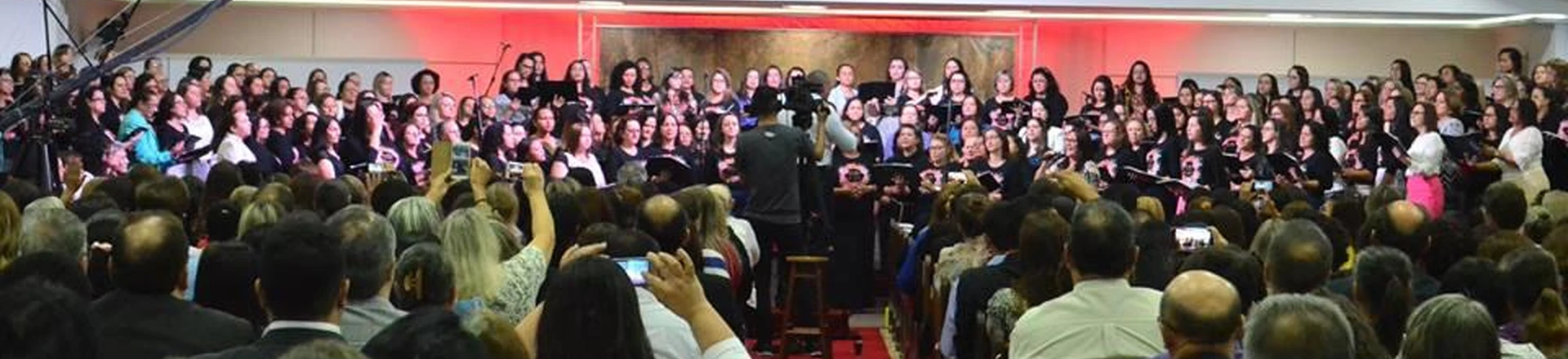 Congresso na Assembleia de Deus de Blumenau em 2017. Congresso na Assembleia de Deus de Blumenau em 2017.