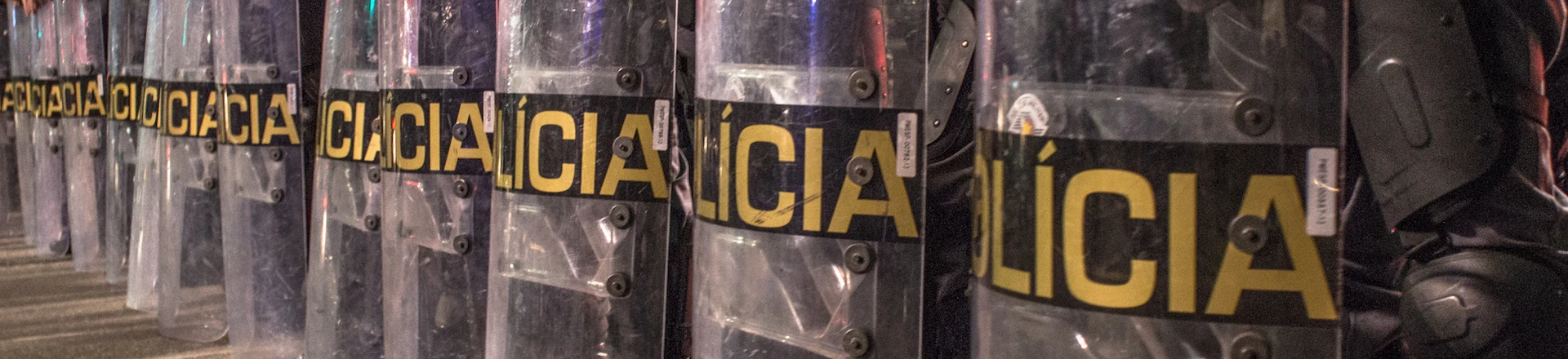 SÃO PAULO, SP, 01.06.2016 - Batalh?£o de Choque da Pol??cia Militar durante o protesto "Por Todas Elas contra a Cultura do Estupro", na avenida Paulista, em S?£o Paulo. (Foto: Alf Ribeiro/Folhapress) SÃO PAULO, SP, 01.06.2016 - Batalh?£o de Choque da Pol??cia Militar durante o protesto "Por Todas Elas contra a Cultura do Estupro", na avenida Paulista, em S?£o Paulo. (Foto: Alf Ribeiro/Folhapress)